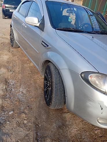lacetti: Chevrolet Lacetti: 1.6 l | Sedan — 6