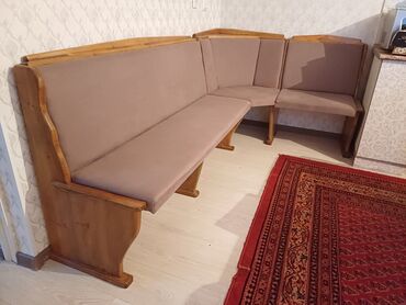 корпусная мебель диван: Угловой диван, цвет - Бежевый, Б/у