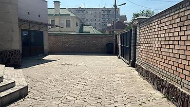 бассен: ‼️ СДАЁТСЯ ОТДЕЛЬНО СТОЯЩЕЕ ЗДАНИЕ В ЦЕНТРЕ БИШКЕКА! 📍 Ориентир: ул — 2