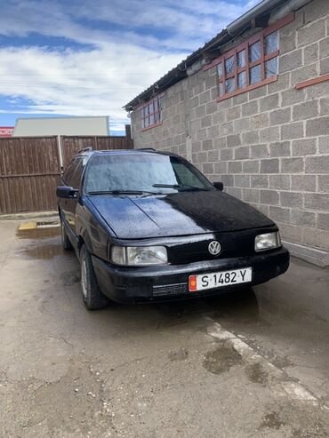 накладка на мерс 210: Volkswagen Passat: 1991 г., 1.8 л, Механика