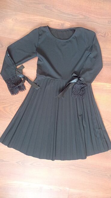 haljina likru materijalu: M (EU 38), bоја - Crna, Večernji, maturski, Dugih rukava