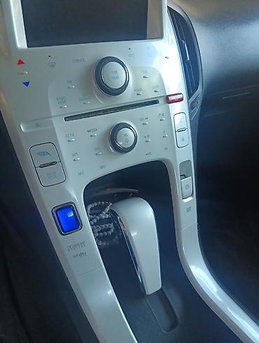 byd e9 2025: Chevrolet Volt: 2011 г., 1.4 л, Автомат, Гибрид, Лифтбек — 2