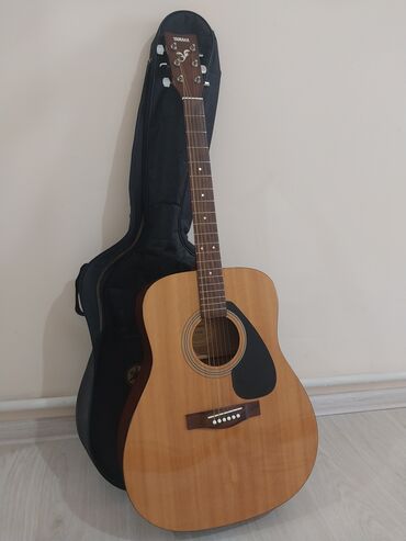 акустическая гитара для новичка: "YAMAHA F310" Очень срочно продаётся акустическая гитара 41 размер в