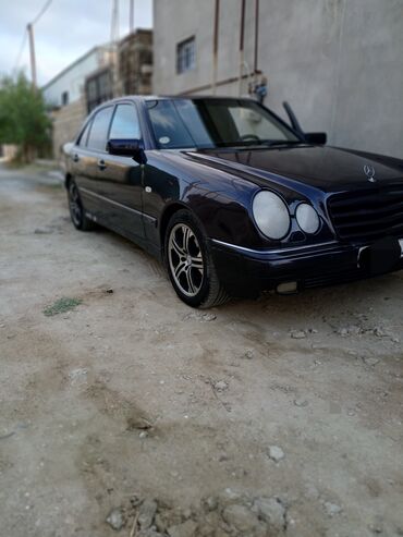 Mercedes-Benz E-Class: 2 л | 1996 г. Седан