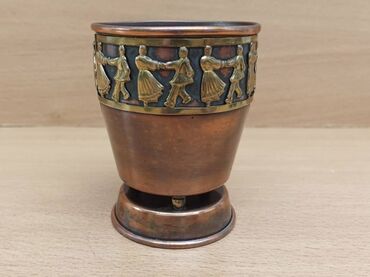 metalac borča: Vase, Metal, color - Multicolored, Used