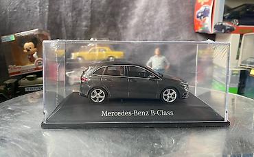 model 1: Mercedes, 2018 il, 1:43, Dəmir, Ödənişli çatdırılma — 6