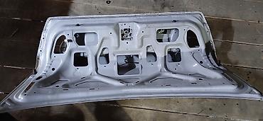 нисан суни: Крышка багажника Nissan, 2001 г., Б/у, Оригинал — 3