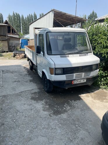 рация для фуры: Легкий грузовик, Mercedes-Benz, Стандарт, 3 т, Б/у