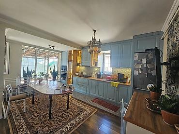 Продажа коттеджей и домов: Дом с благоустроенным двором и навесам 160квм 5 соток мебель остоется — 2