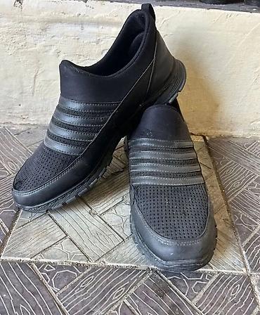 krosovka ayaqqabı: Qara rəngli kişilər üçün slip-on idman ayaqqabısı - Rəng: qara - Üst — 2
