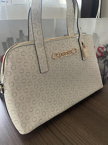 GUESS qadın əl çantası - Model: Top-handle/handbag tipli, ikili qulp