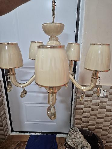 ev ucun divar saatlari: Çılçıraq, 5 lampa — 2
