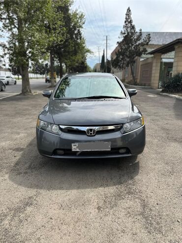 zapı satilir 300 azn: Honda Civic: 1.3 l | 2009 il Sedan