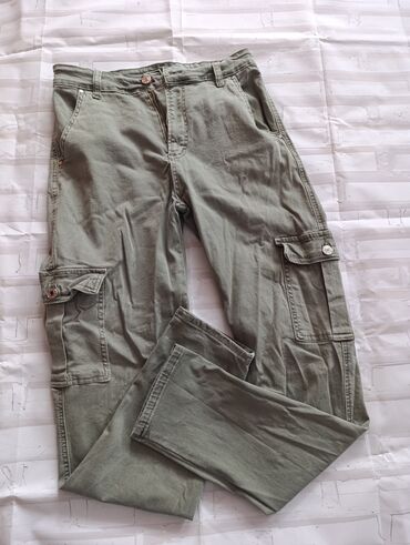 farmerke 28: M (EU 38), Visok struk, Drugi kroj pantalona na lalafo.rs farmerke 28: M (EU 38), Visok struk, Drugi kroj pantalona