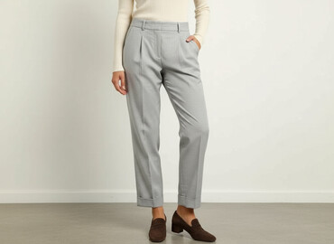 pull and bear spodnie garniturowe: Material trousers for women, size M