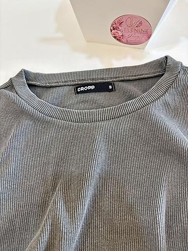 boho tunike: Siva haljina marke Cropp, veličina S. - Model sa dugim rukavima i — 3