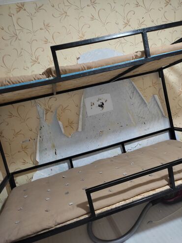 балдарга кийим: Двухъярусная кровать 6000. шкаф 9000размер . туурасы ширина 1.20 lalafo.kg да балдарга кийим: Двухъярусная кровать 6000. шкаф 9000размер . туурасы ширина 1.20
