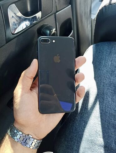 Apple iPhone: IPhone 8 Plus, 256 GB, Qara, Barmaq izi, Simsiz şarj, Face ID