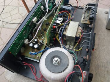 Səs gücləndiriciləri: Milan LR-100DM Mix Amplifier Xüsusiyyətlər: - Girişlər: 3 mikrofon — 6