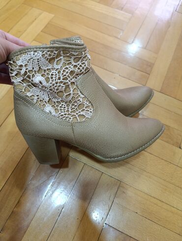 ugg cizme novi sad: Ankle boots, Badura, 39.5