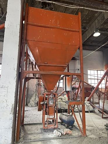 Оборудование для производства сухих строительных смесей: Линия по производству/переработке сыпучих материалов (смеси — 10