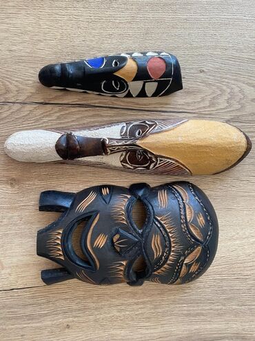 картины из кожи: Сет из 3х африканских масок из дерева,привезенные из африки,размеры