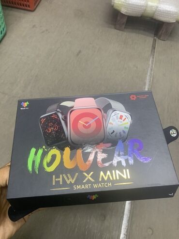 маленькие камеры наблюдения: Смарт-часы Howear HW X Mini представлены в черном цвете с силиконовым
