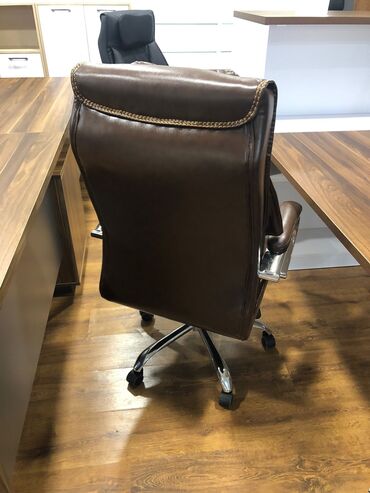 Ofis və oyun kresloları: Yeni, Təkərli, Qolları tənzimlənmir, Dəri — 7