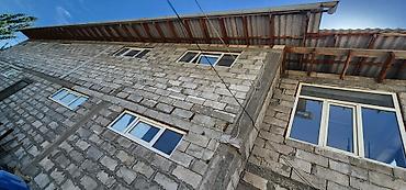 аренда дом балыкчы: 200м² ичинен 100м² гана жук, буюмдарды сактаганга беребиз. Толук — 4