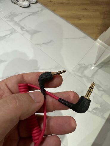 Mikrofonlar: Rode Wireless Go
Orijinal
Yaxa mikrofonu — 11