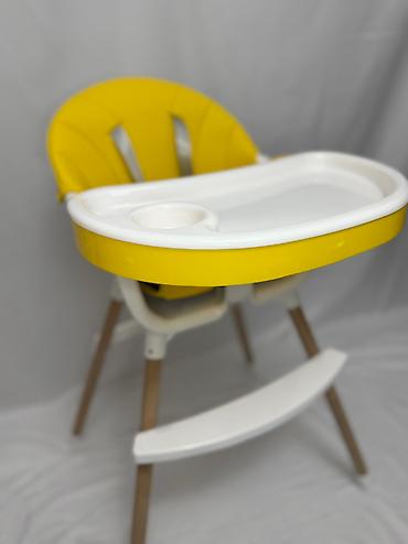 Стульчики для кормления: Продаются новые стульчики для кормления. Стильные и удобные . Съемный — 32