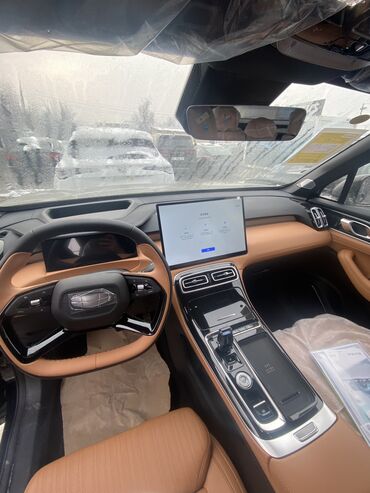 Geely: Geely Atlas: 2024 г., 1.5 л, Робот, Бензин, Кроссовер — 4