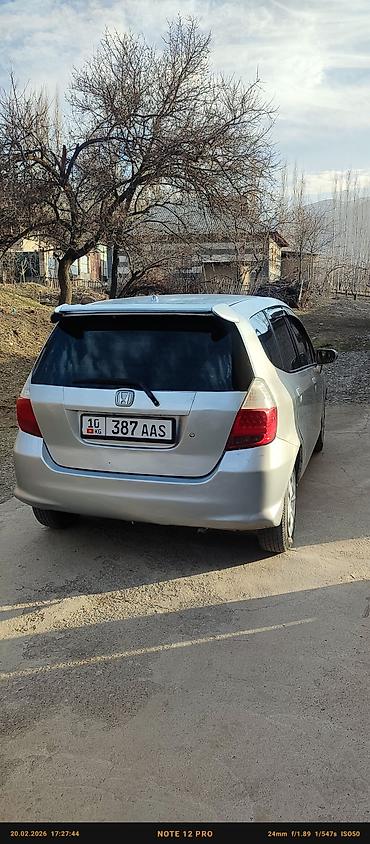 бензиновый скутер с кабиной купить: Honda Fit: 2004 г., 1.5 л, Автомат, Бензин, Хэтчбэк — 3
