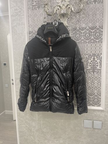 куртка moncler: Куртка S (EU 36), цвет - Черный