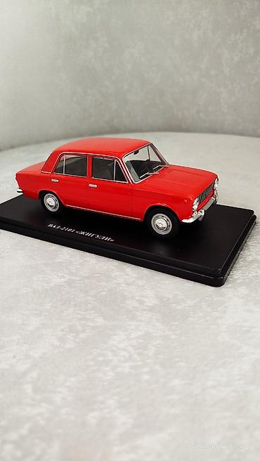 model 1: 2021 il, 1:24 — 10