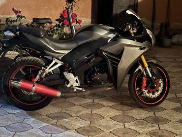 Мотоциклдер: Спортбайк Honda, 250 куб. см, Бензин, Чоңдор үчүн, Колдонулган
