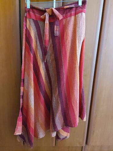 Suknje: Šarena suknja na preklop, sa zanimljivim prugastim uzorkom, kupljena u
