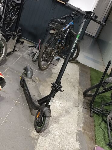 електро самокат: İşlənmiş Elektrik samokat 12", 251 - 350 Vt, 16 - 25 km/s, Ünvandan götürmə