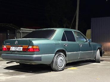 Mercedes-Benz: Mercedes-Benz W124: 1992 г., 2.3 л, Механика, Бензин, Седан — 5