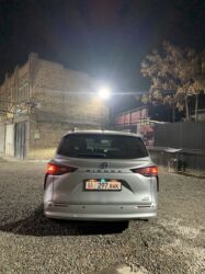 Toyota: Toyota Sienna: 2021 г., 2.5 л, Автомат, Гибрид, Минивэн — 4