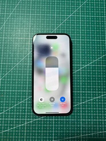 Apple iPhone: IPhone 15, 128 GB, Qara, Face ID — 3