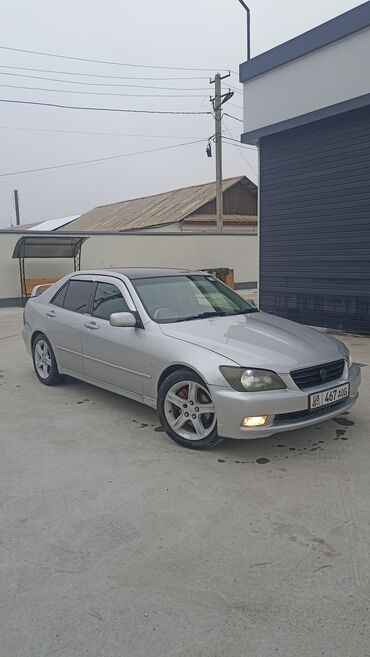 Toyota: Toyota Altezza: 2000 г., 2 л, Типтроник, Бензин, Седан