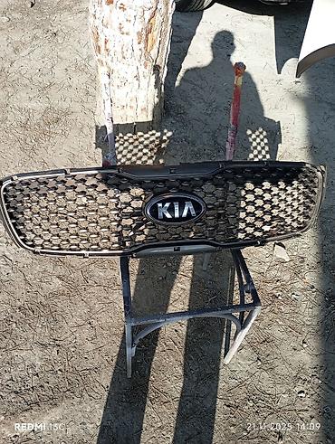 radiator barmaqliq: KIA ön radiator barmaqlığı - Model: KIA (orijinal loqolu) - Naxış — 1