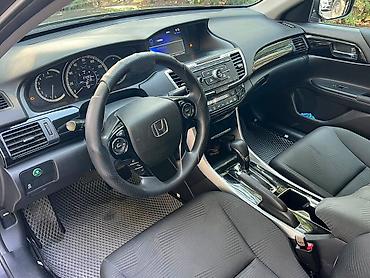 2016: Honda Accord: 2017 г., Автомат, Бензин, Седан — 2