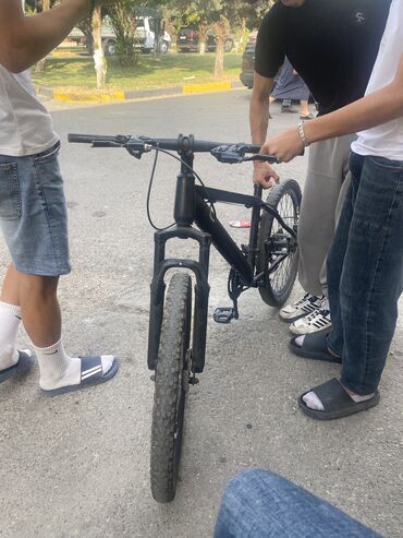 Şəhər velosipedləri: İşlənmiş Şəhər velosipedi Adidas, 24", Ünvandan götürmə