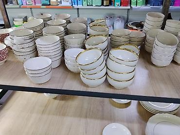 dish sets: Набор столовой посуды из фарфора/керамики — миски и тарелки белого — 2