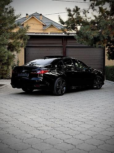 продам дешево: Toyota Camry: 2025 г., 2.5 л, Вариатор, Гибрид, Седан — 3