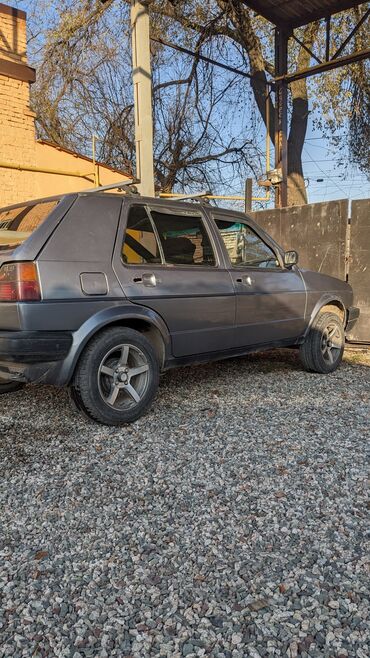 Volkswagen: Volkswagen Golf: 1988 г., 1.8 л, Механика, Бензин