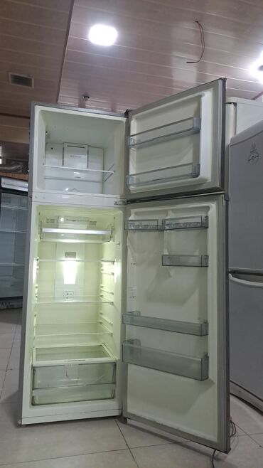 teka: İşlənmiş 2 qapılı Soyuducu Satılır, Təkərli