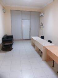 Kommersiya daşınmaz əmlakının satışı: Təcili kupçalı obyekt satılır 37 m2. 14/1 mərtəbə. Hündürlüyü 3.5 — 6